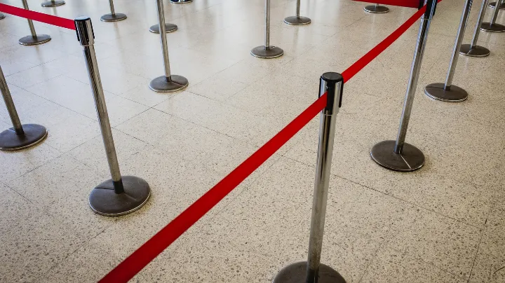 Filas São Sistemas Complexos, Não Linhas De Pessoas
